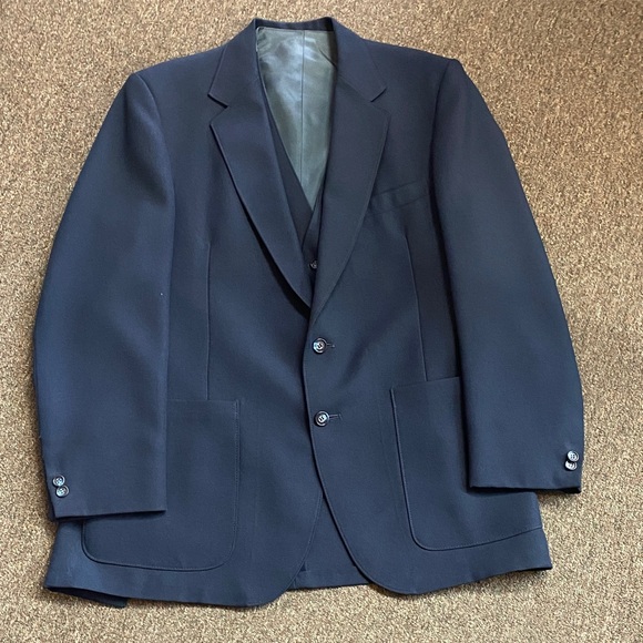 Vintage The Comfort Fourpiece Navy Blue Suit Jacket with Reversible Vest